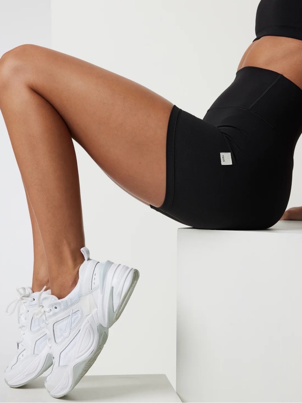 Vuori AllTheFeels™ Short 4"